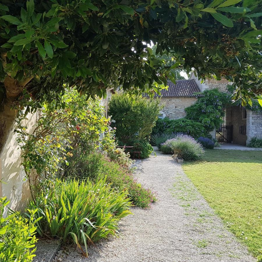 Le Logis De La Pataudiere Champigny-sur-Veude Exterior photo